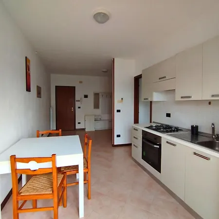 Cozy With Pool In Apartment