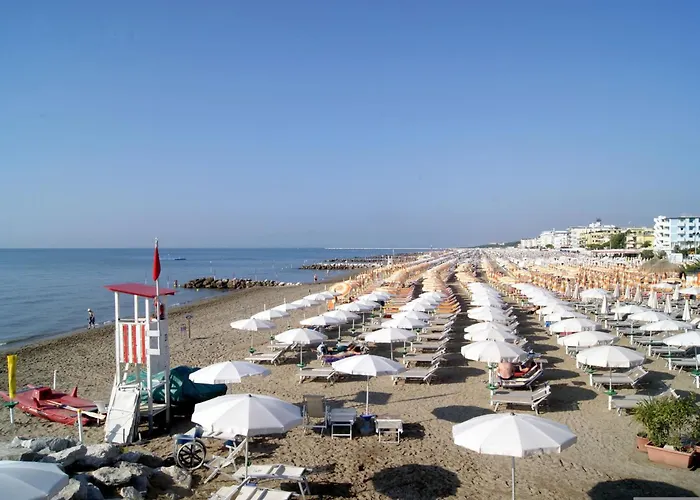 Cozy With Pool In Caorle